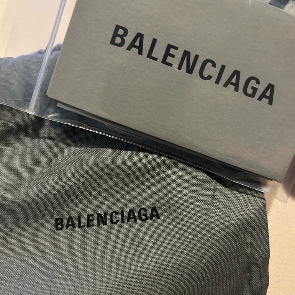 BALENCIAGA Glitter Card Holder - Picture 2 of 5